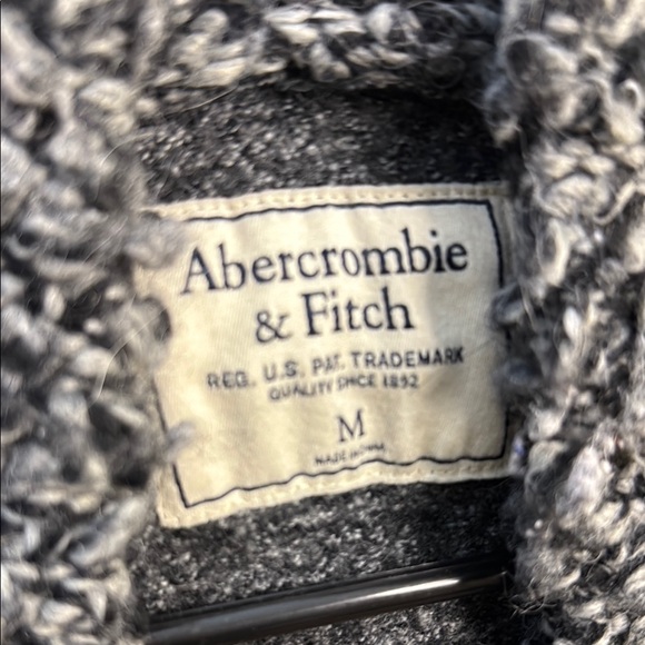 Abercrombie & Fitch Gray Textured Vest - Picture 2 of 3